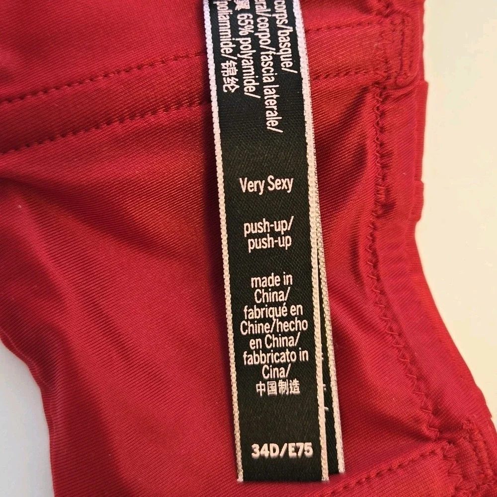 Victoria's Secret Very‎ Sexy Push Up Bra Corset Details Red Front Clasp Size 34D